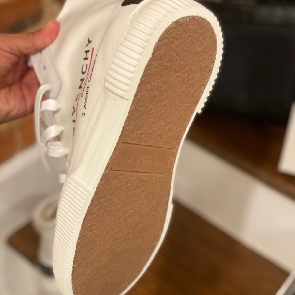 GIVENCHY TENNIS SHOES 100% Authentic - Picture 5 of 7